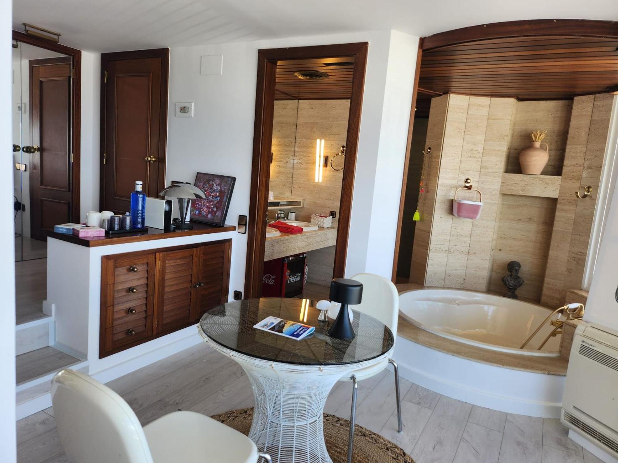 Solo Atico Guest Suites Л'Аскала Екстер'єр фото
